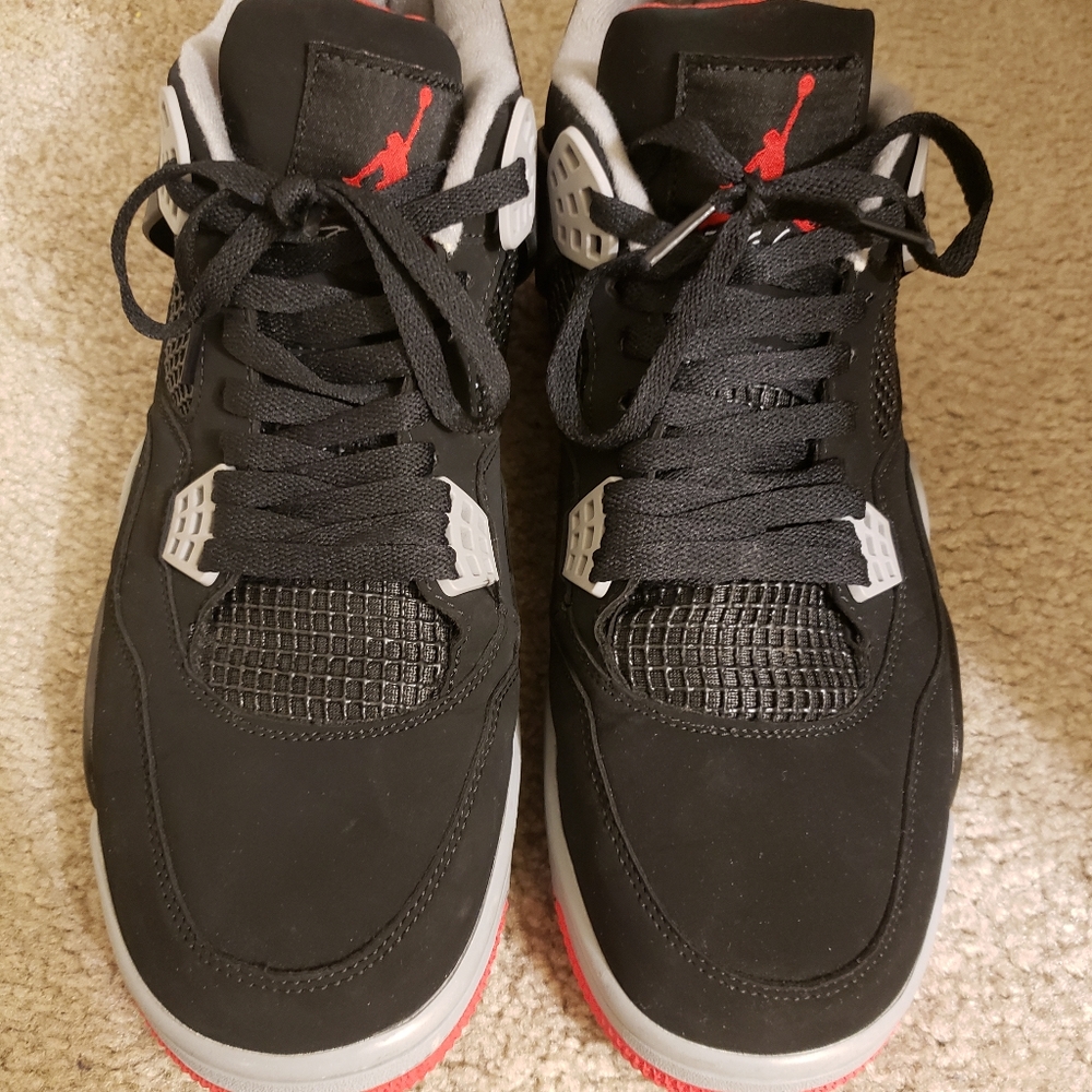 Mens black Jordan's Sneakers Size 13.